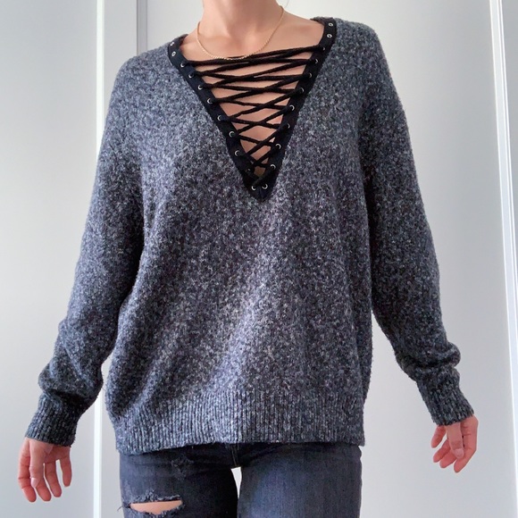 laced up v-neck sweater 🕷 - Picture 7 of 11